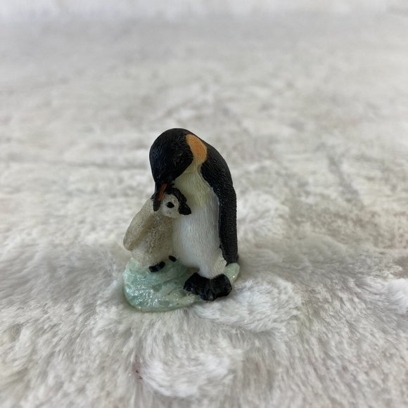 Vintage Stone penguins Mini Figurines  UDC 1996 Figurine 1 1/2" Tall - Picture 4 of 10